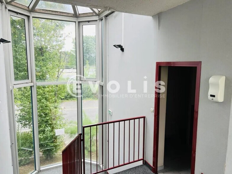 Bureau dans Lognes à louer - Photo intérieure - Image 2 de 5