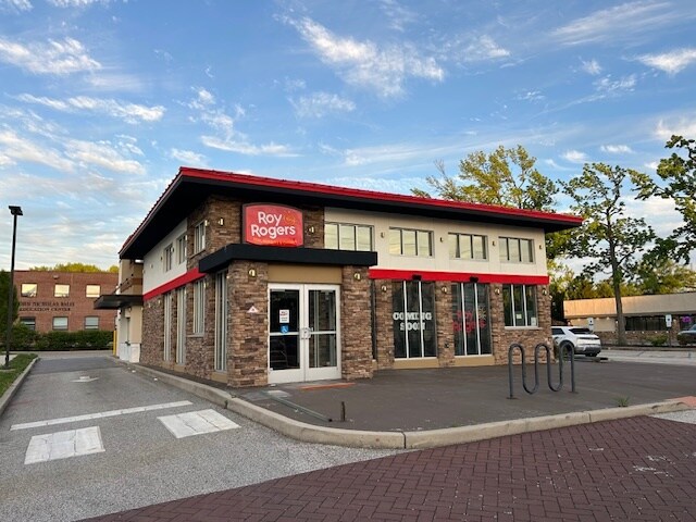 614 Haddonfield Rd, Cherry Hill, NJ à vendre - Photo du bâtiment - Image 1 de 9