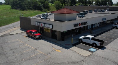 108th & Maple Rd, Omaha, NE for lease Building Photo- Image 2 of 8