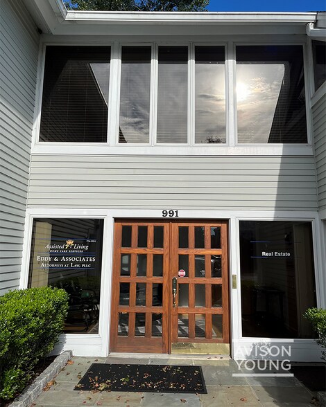 991-995 Post Rd E, Westport, CT à louer - Photo du bâtiment - Image 2 de 9