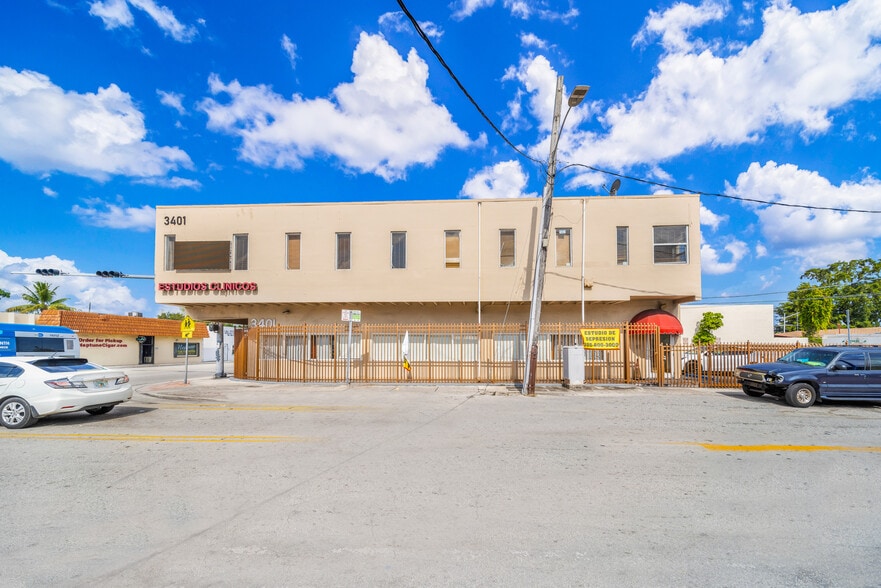 3401 NW 7th St, Miami, FL for lease - Building Photo - Image 3 of 30