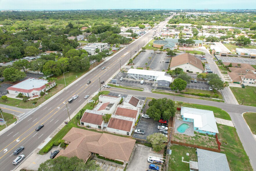 2945-2963 Bee Ridge Rd, Sarasota, FL à louer - Photo du bâtiment - Image 3 de 7