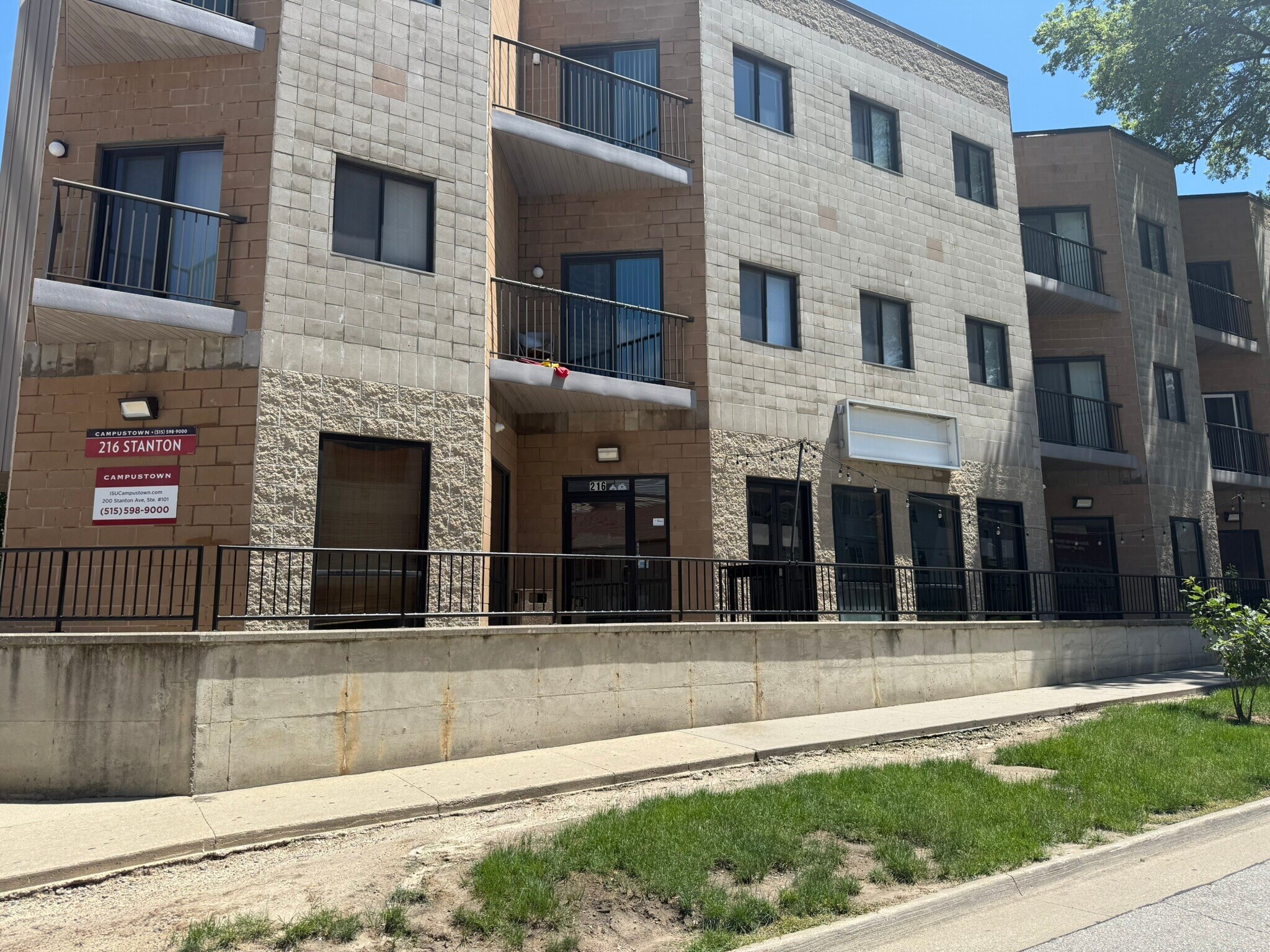 216 Stanton Ave, Ames, IA à vendre Photo du bâtiment- Image 1 de 1