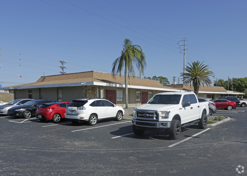 8010-8056 Old County Road 54, New Port Richey, FL for lease - Building Photo - Image 3 of 10