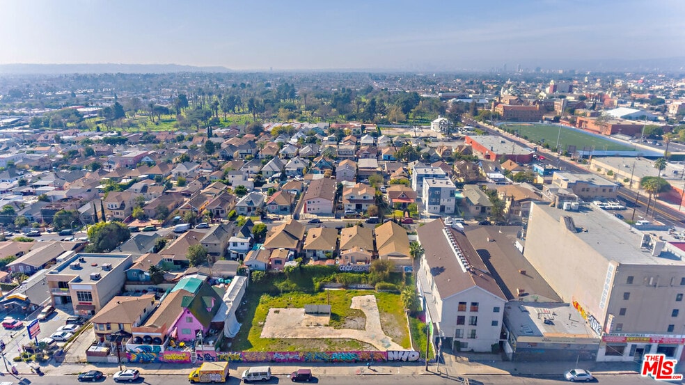 1637 S Vermont Ave, Los Angeles, CA for sale - Building Photo - Image 2 of 8