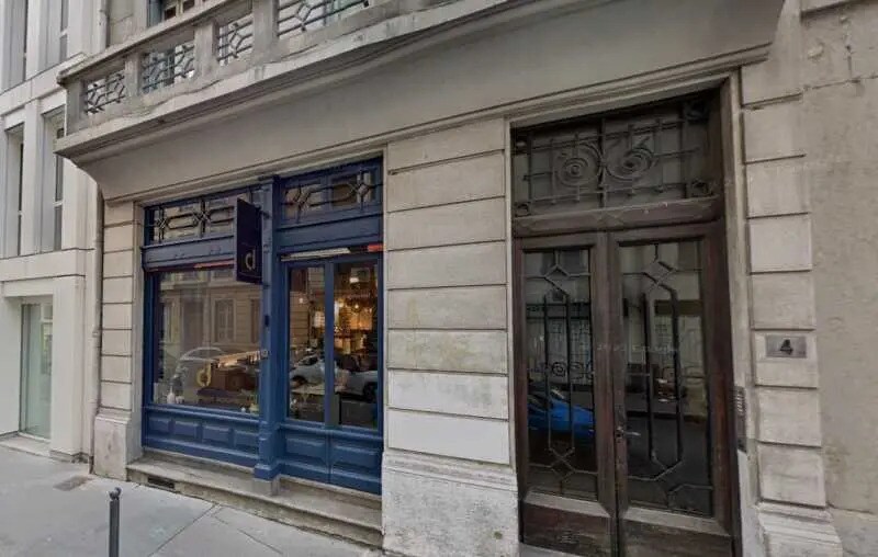 Office in Lyon for lease - Building Photo - Image 2 of 7