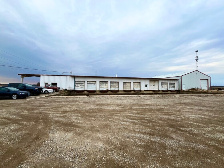 125 Barlow Rd, Farmington, IL for lease - Building Photo - Image 1 of 21