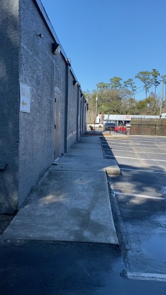 6532 Beach Blvd, Jacksonville, FL for sale - Building Photo - Image 3 of 4