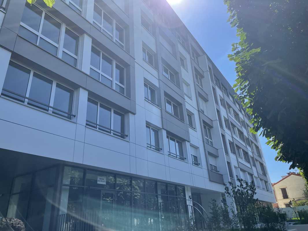 Flex in Ivry-sur-Seine for sale Building Photo- Image 1 of 9