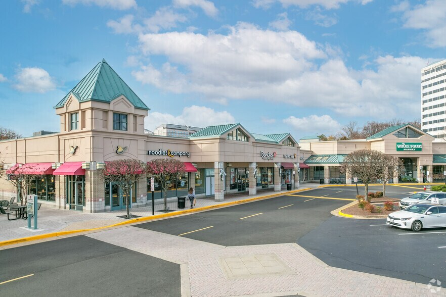 11648-11694 Plaza America Dr, Reston, VA à louer - Photo du bâtiment - Image 2 de 5