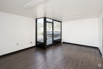 350 E Orangethorpe Ave, Placentia, CA for lease Interior Photo- Image 2 of 6