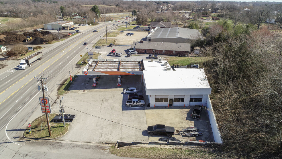 508 Henslee Dr, Dickson, TN for sale - Aerial - Image 1 of 1