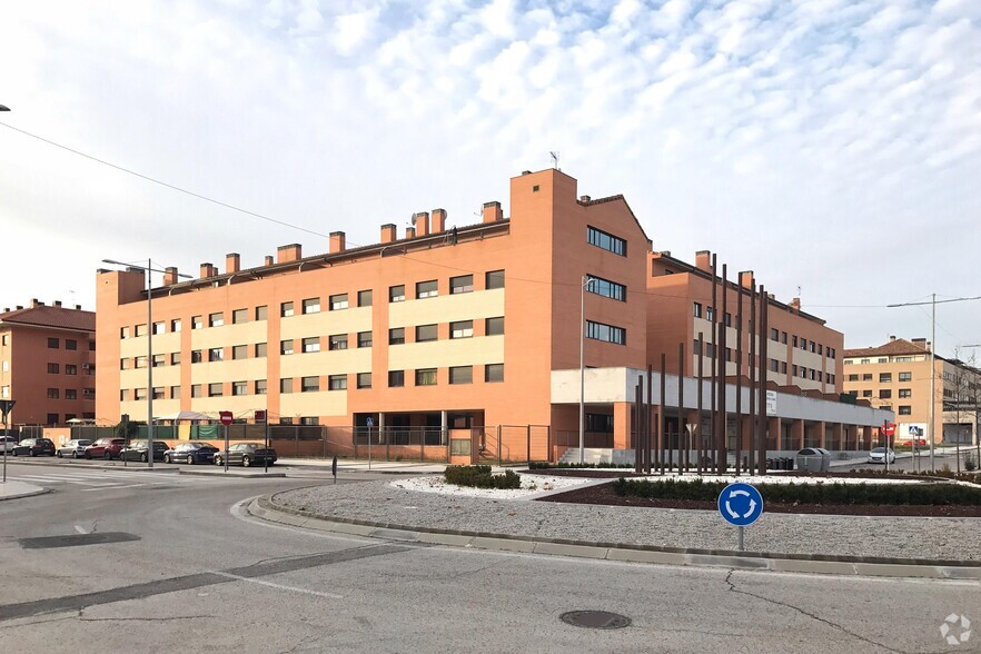 Calle Labrador, 10, Navalcarnero, Madrid for lease - Primary Photo - Image 1 of 2