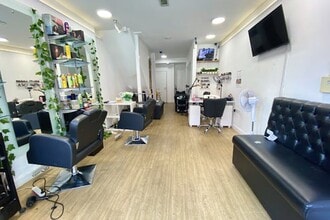 78 Park St, Luton for lease Interior Photo- Image 2 of 5