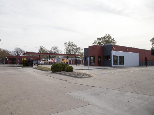 Plus de détails pour 141 SW 63rd St, Des Moines, IA - Bureau à louer