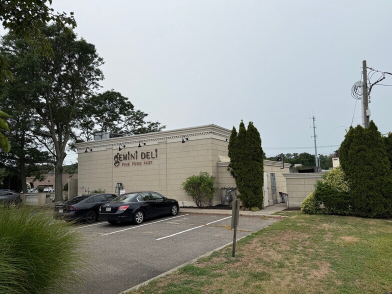 1198 Walt Whitman Rd, Melville, NY à louer - Photo du bâtiment - Image 2 de 5