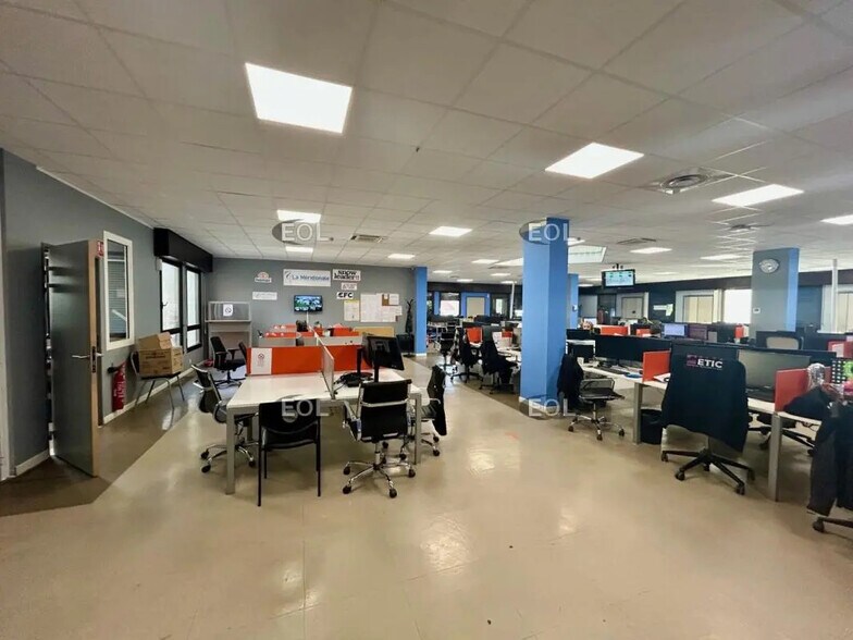 Bureau dans Marseille à louer - Photo du bâtiment - Image 3 de 14