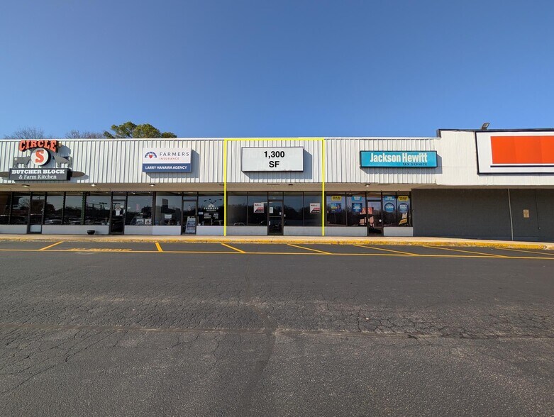 246 E Broadway Blvd, Jefferson City, TN à louer - Photo du bâtiment - Image 2 de 10