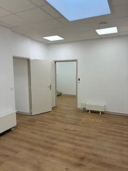 Commerce de détail dans Paris à vendre - Photo intérieure - Image 3 de 8