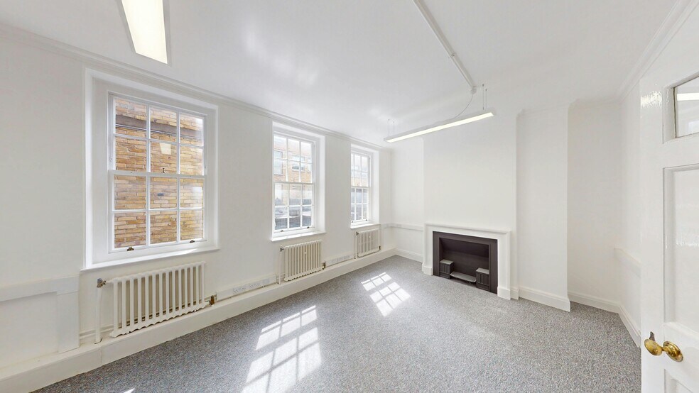 1-10 Staple Inn Buil, Londres à louer - Photo du bâtiment - Image 1 de 32