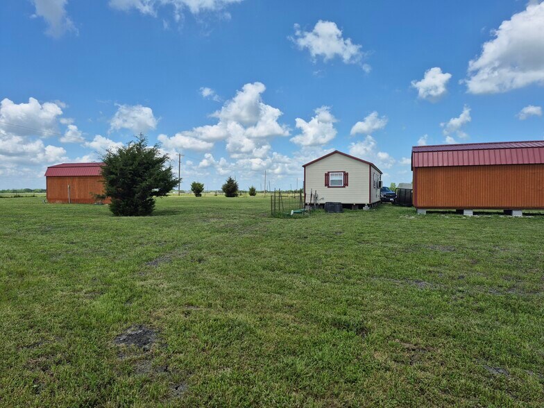 9561 N TX-50 Hwy, Ladonia, TX à vendre - Photo du bâtiment - Image 1 de 38