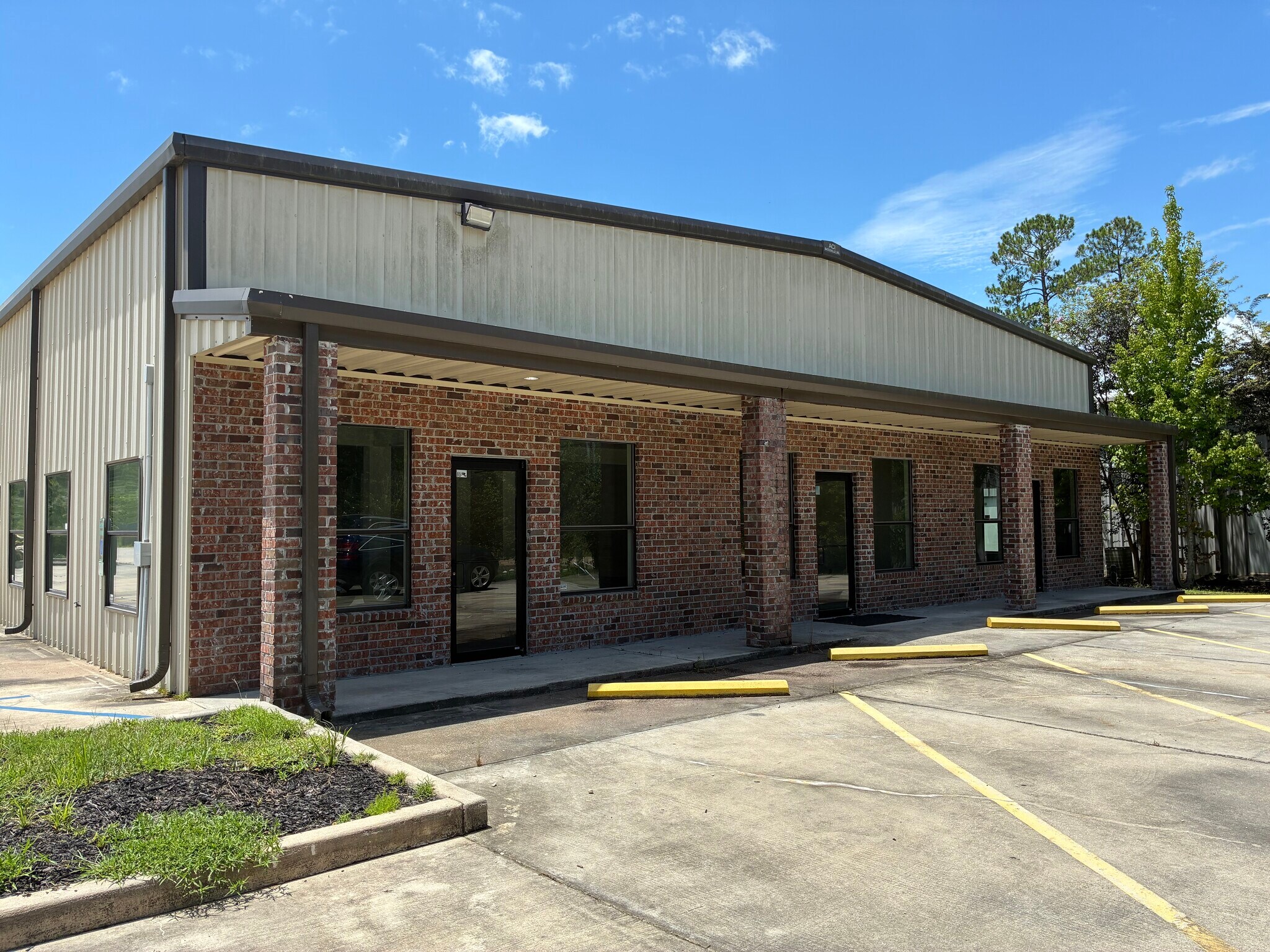 69185 Sky Brook Rd, Mandeville, LA à louer Photo du bâtiment- Image 1 de 15