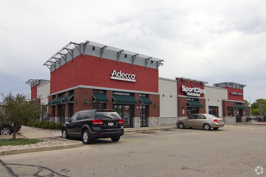 2905-2939 S 108th St, West Allis, WI for lease - Building Photo - Image 2 of 7