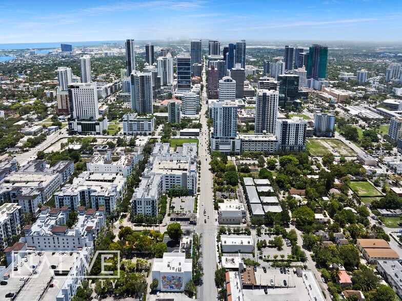 500 NE 3rd Ave, Fort Lauderdale, FL à louer - Photo du bâtiment - Image 3 de 23