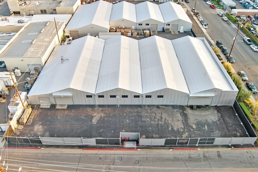 1040 N Olive St, Anaheim, CA à louer - Photo du bâtiment - Image 3 de 10