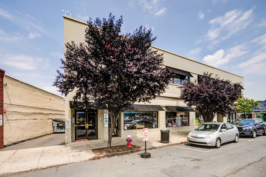 114 Central Ave, Westfield, NJ à louer - Photo du bâtiment - Image 2 de 8