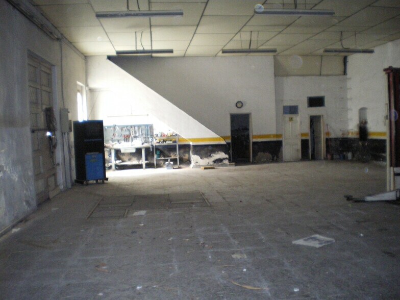 Portfolio of 2 properties for sale on LoopNet.ca - Building Photo - Image 1 of 6