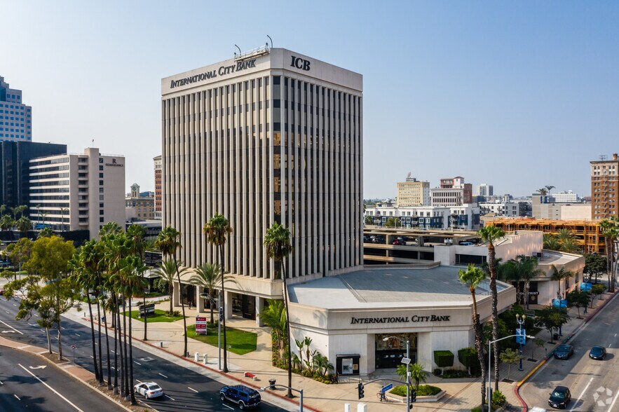249 E Ocean Blvd, Long Beach, CA à louer - Photo du bâtiment - Image 2 de 17