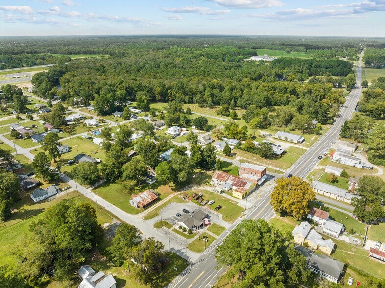 214 Main St, Pollocksville, NC à vendre - Photo du bâtiment - Image 2 de 50