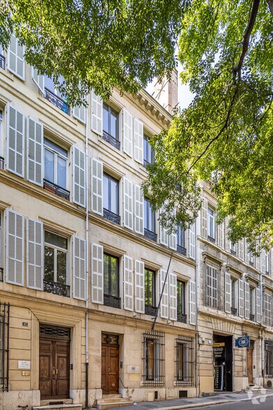 Bureau dans Marseille à louer - Photo du bâtiment - Image 1 de 6