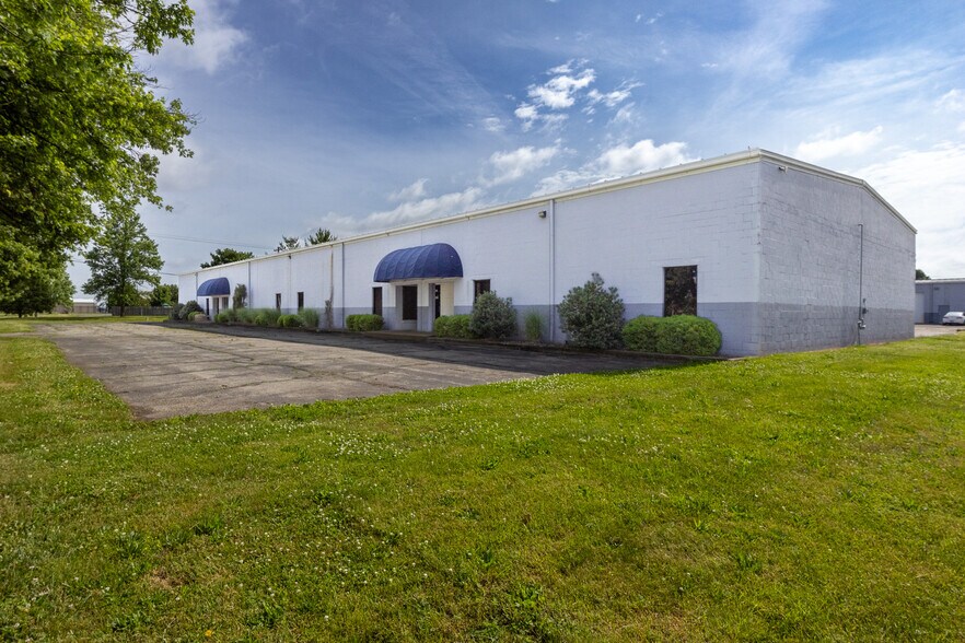 4585 Kelly St, Columbus, IN à vendre - Photo principale - Image 1 de 9