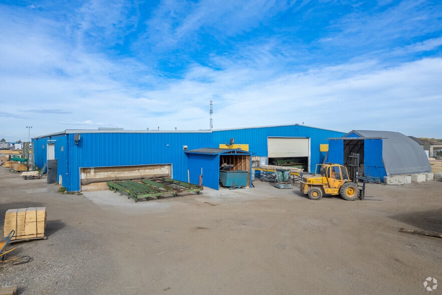 262029 Balzac Blvd, Rocky View No 44, AB for lease - Primary Photo - Image 1 of 2