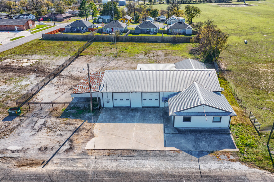 600 W Main St, Whitesboro, TX for lease - Building Photo - Image 2 of 20