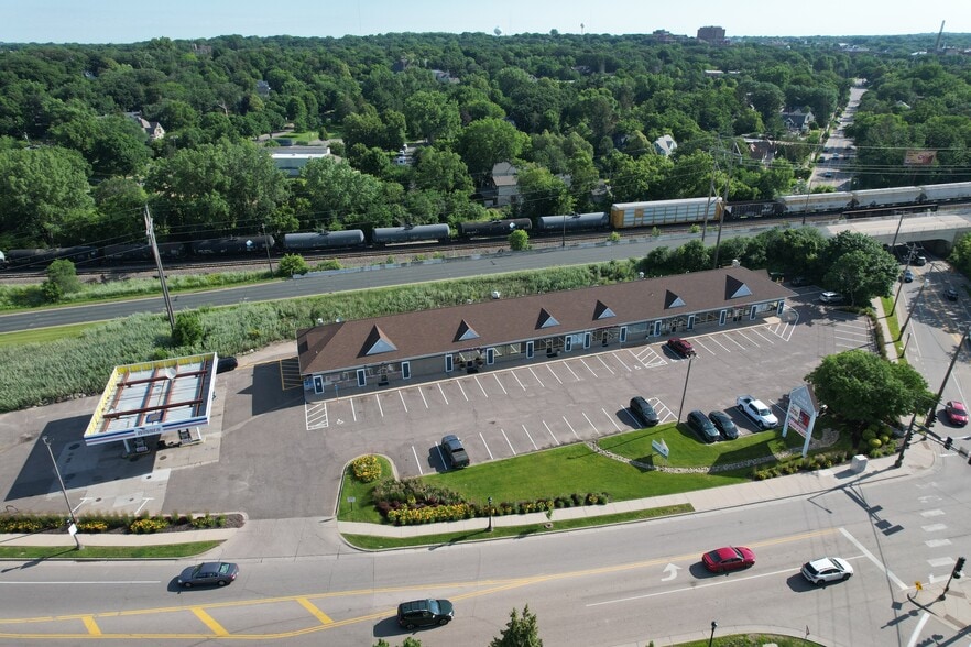 2233 Energy Park Dr, Saint Paul, MN for lease - Building Photo - Image 2 of 7