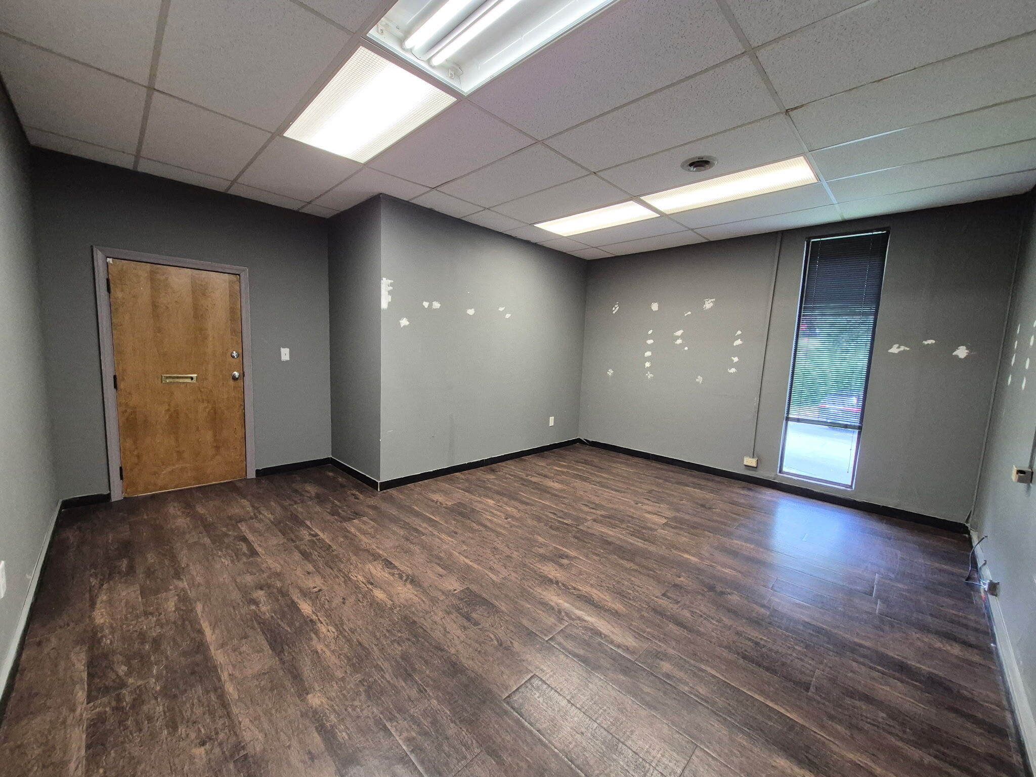 2500 W Broad St, Athens, GA for lease Interior Photo- Image 1 of 4