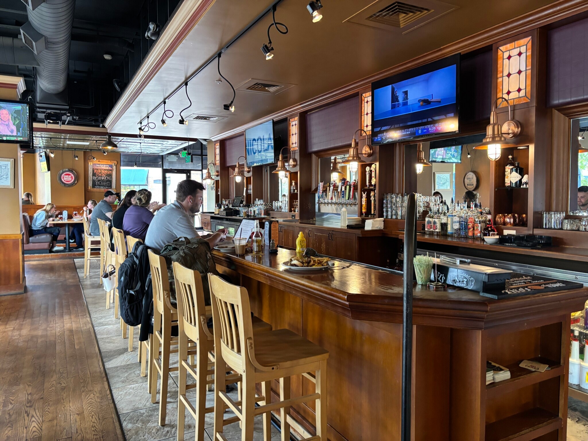 2101 N Ursula St, Aurora, CO for lease Interior Photo- Image 1 of 3