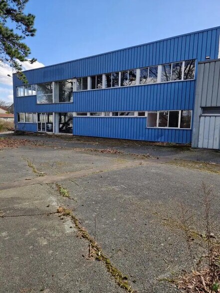 Flex dans SAINT-OUEN-L'AUMONE à louer - Photo du bâtiment - Image 3 de 7