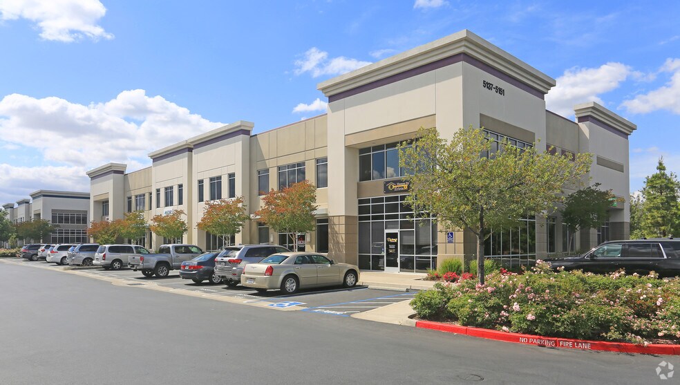 5145 Lone Tree Way, Antioch, CA à vendre - Photo du bâtiment - Image 2 de 5