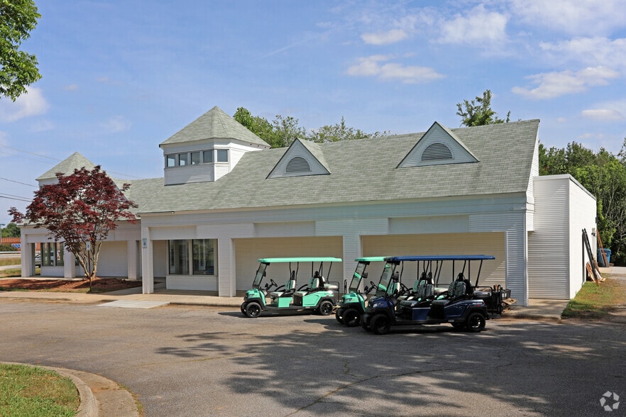 4901 Auburn Rd, Summerfield, NC à vendre - Photo du bâtiment - Image 3 de 4