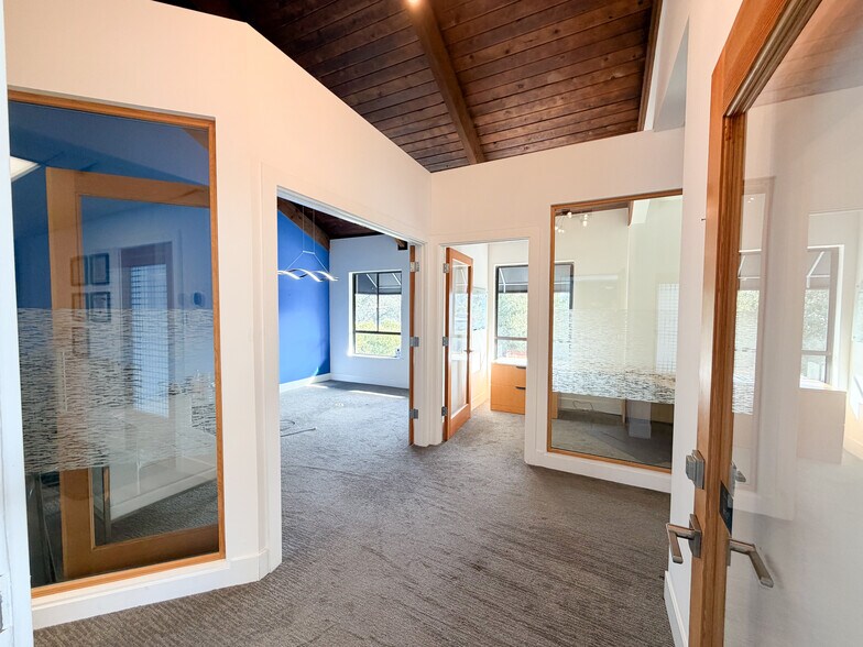 644 N Santa Cruz Ave, Los Gatos, CA à louer - Photo du bâtiment - Image 3 de 13