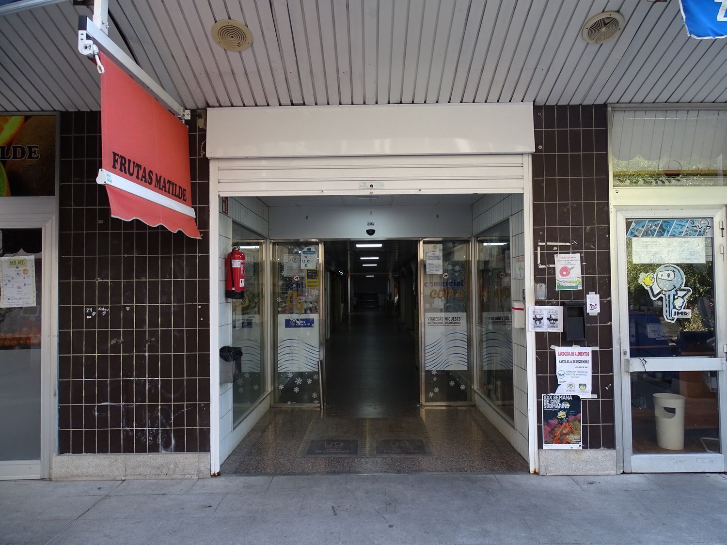 Retail in Vigo for sale Building Photo- Image 1 of 29