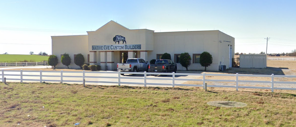 1200 W Interstate Dr, Norman, OK for lease - Building Photo - Image 1 of 3