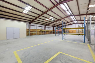 1619 Oakbrook Dr, Gainesville, GA for lease Interior Photo- Image 2 of 18