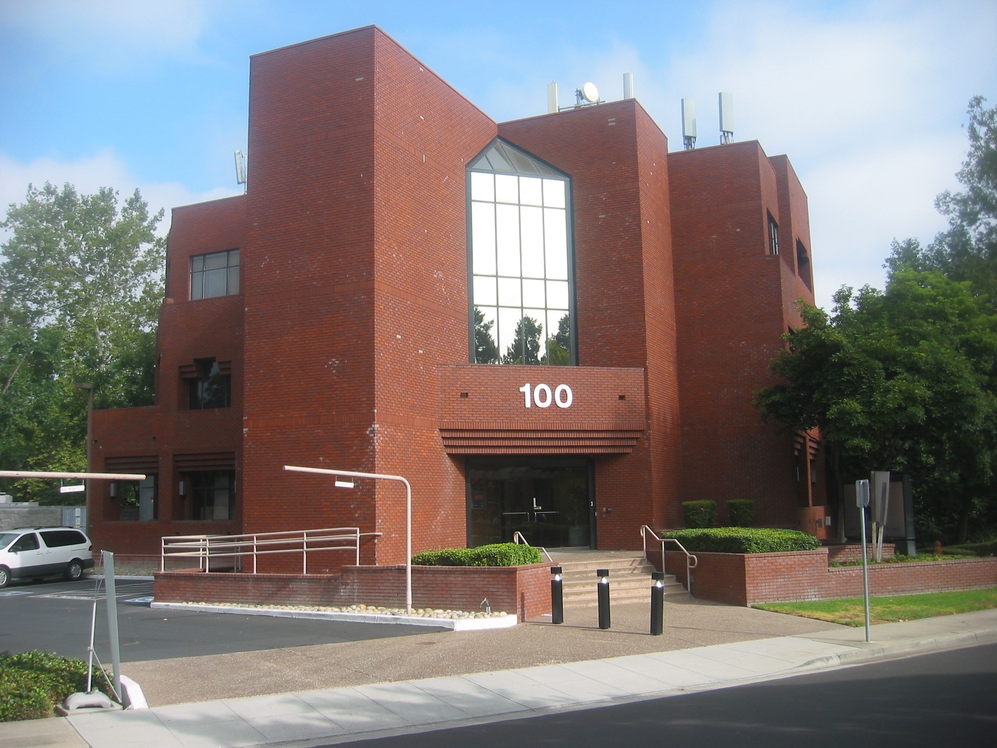 100 Saratoga Ave, Santa Clara, CA à vendre Photo du bâtiment- Image 1 de 1