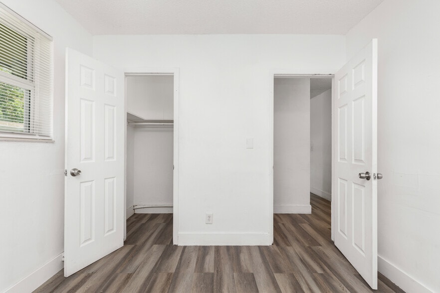 5521 SW 34th St, Pembroke Park, FL for sale - Building Photo - Image 3 of 36