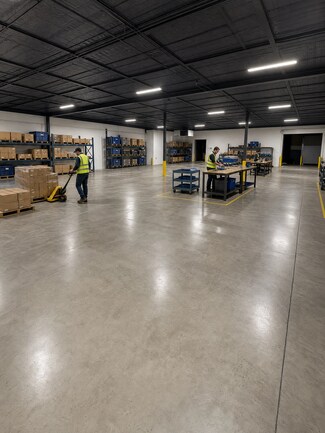 Plus de détails pour 28 Center St, Manchester, NY - Bureau, Industriel à louer
